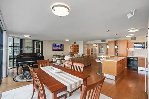 6423 Collins Avenue Miami Beach FL 33141