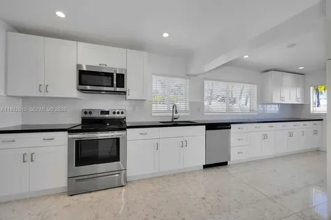3551 NW 20th Street Miami FL 33142