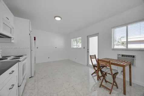3551 NW 20th Street Miami FL 33142