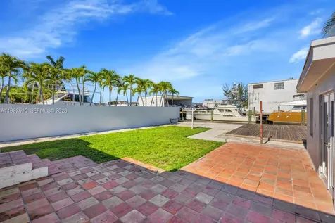 3551 NW 20th Street Miami FL 33142