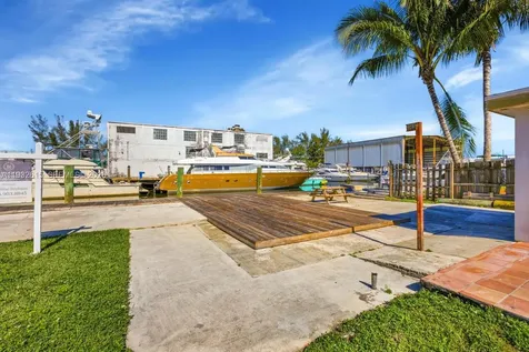 3551 NW 20th Street Miami FL 33142
