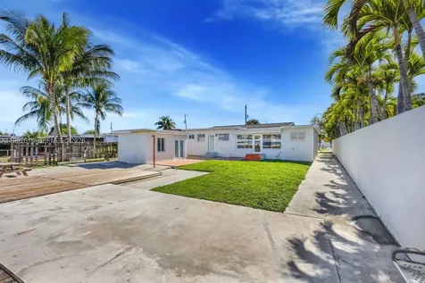 3551 NW 20th Street Miami FL 33142