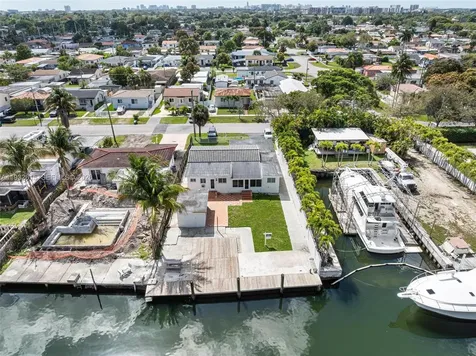 3551 NW 20th Street Miami FL 33142