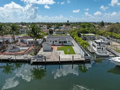 3551 NW 20th Street Miami FL 33142