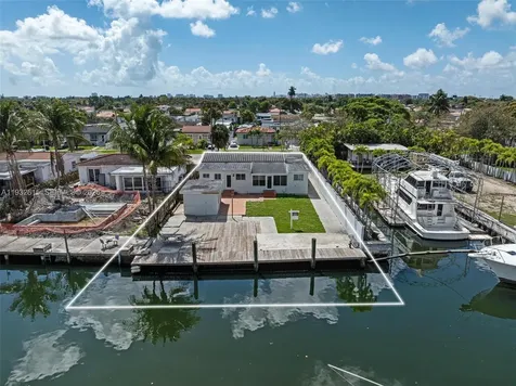 3551 NW 20th Street Miami FL 33142