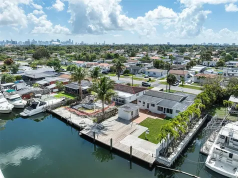3551 NW 20th Street Miami FL 33142
