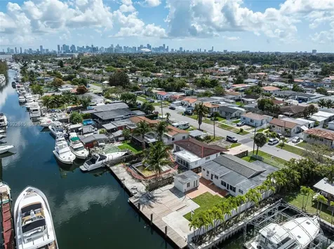 3551 NW 20th Street Miami FL 33142