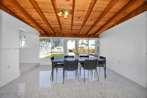 3551 NW 20th Street Miami FL 33142