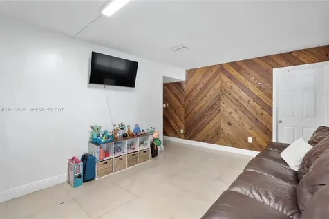722 SW 8th Street Hallandale Beach FL 33009