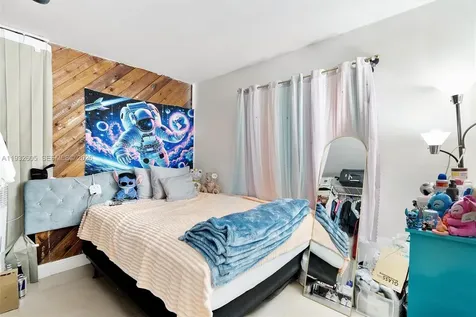 722 SW 8th Street Hallandale Beach FL 33009