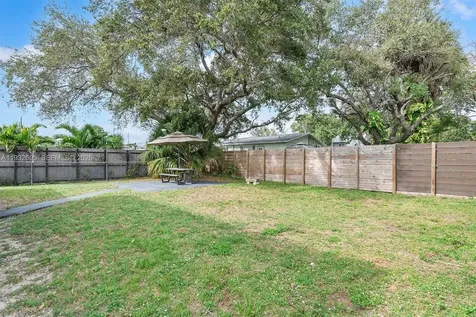 722 SW 8th Street Hallandale Beach FL 33009