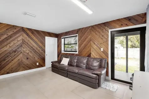 722 SW 8th Street Hallandale Beach FL 33009
