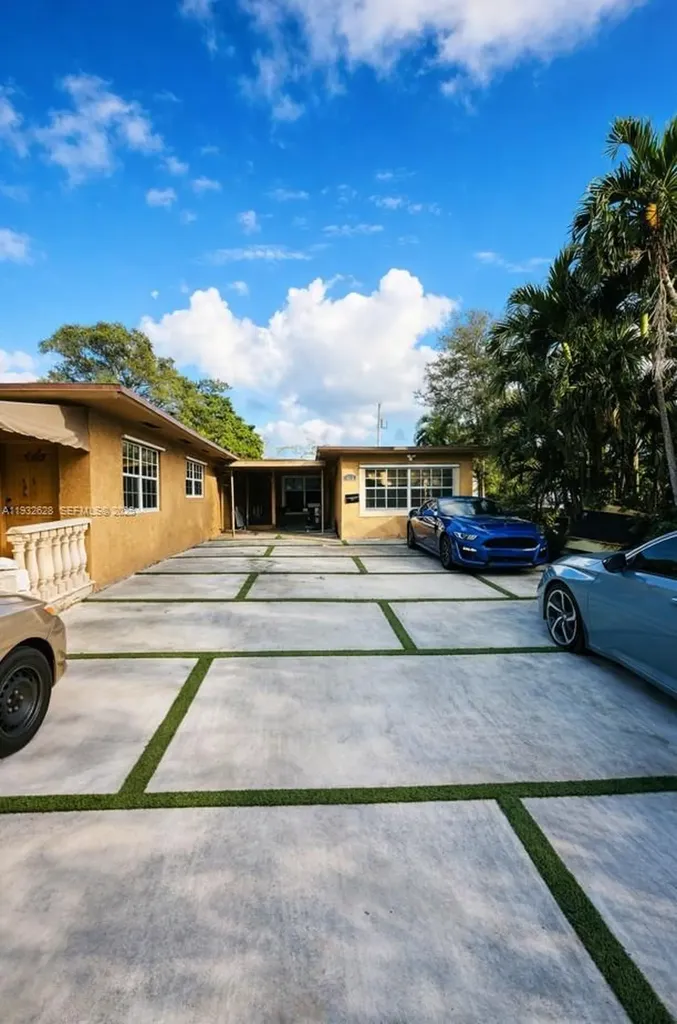 14405 NE 5th Avenue Miami FL 33161