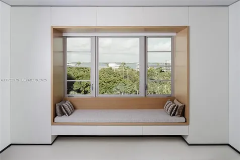 16 Island Avenue Miami Beach FL 33139