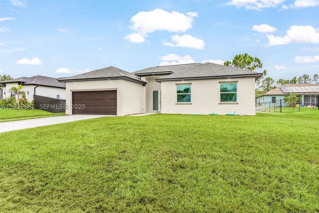 748 748 Chestnut Street E Lehigh Acres FL 33974