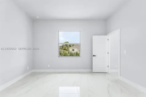 748 748 Chestnut Street E Lehigh Acres FL 33974