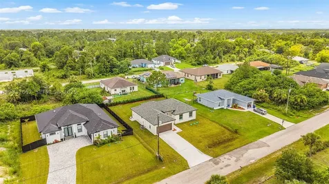 748 748 Chestnut Street E Lehigh Acres FL 33974