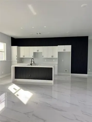 748 748 Chestnut Street E Lehigh Acres FL 33974