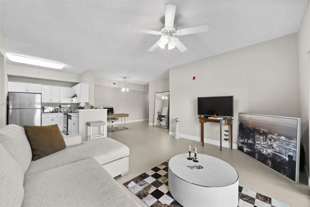 6968 SW 39th Street Davie FL 33314