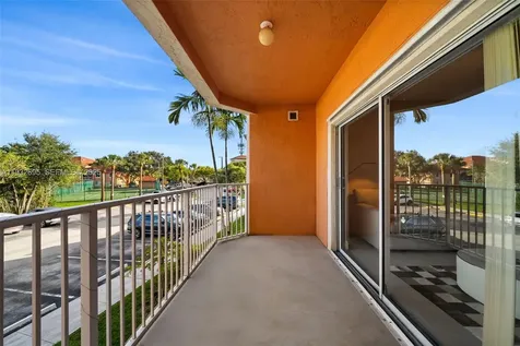 6968 SW 39th Street Davie FL 33314