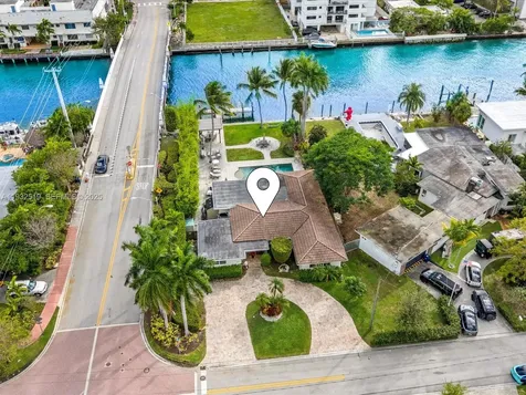 1000 S Shore Drive Miami Beach FL 33141