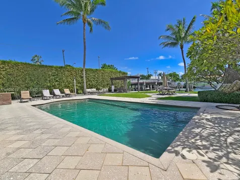 1000 S Shore Drive Miami Beach FL 33141