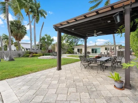 1000 S Shore Drive Miami Beach FL 33141