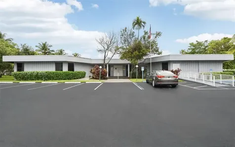 103 Royal Park Drive Oakland Park FL 33309