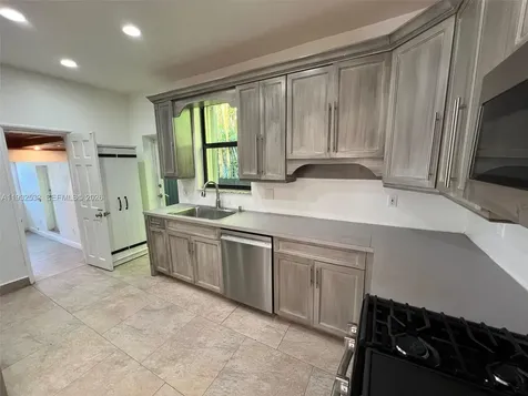 4575 Post Avenue Miami Beach FL 33140