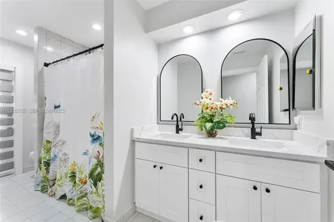 550 NW 110th Avenue Plantation FL 33324