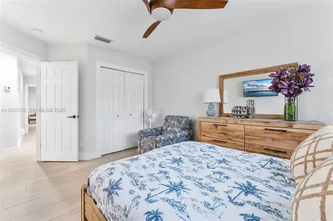 550 NW 110th Avenue Plantation FL 33324