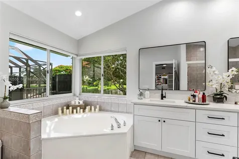 550 NW 110th Avenue Plantation FL 33324