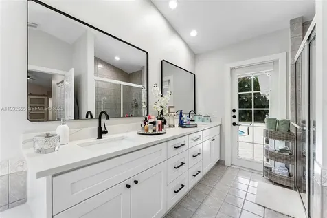 550 NW 110th Avenue Plantation FL 33324