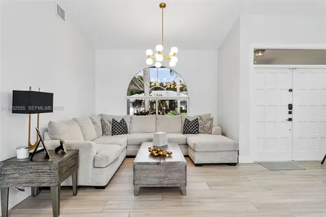 550 NW 110th Avenue Plantation FL 33324