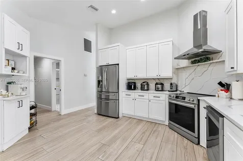 550 NW 110th Avenue Plantation FL 33324