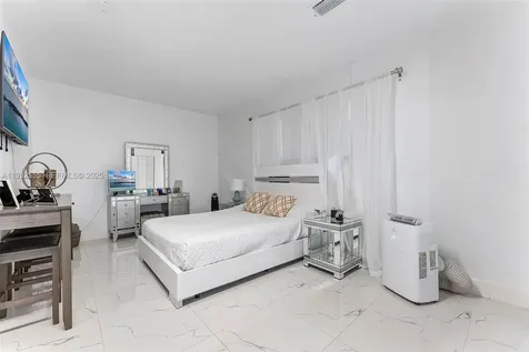 550 NW 110th Avenue Plantation FL 33324