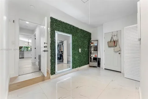 550 NW 110th Avenue Plantation FL 33324