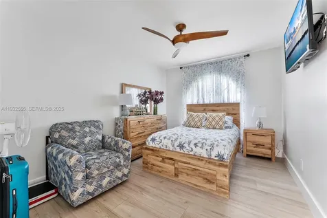 550 NW 110th Avenue Plantation FL 33324