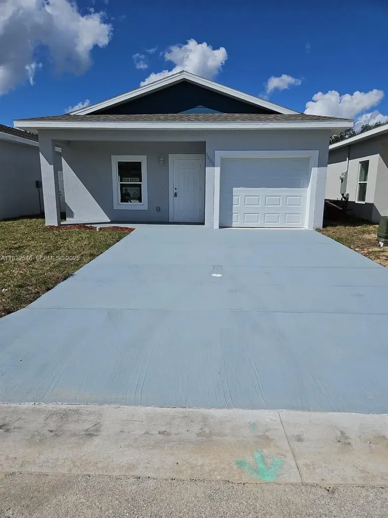 1483 Las Villas Boulevard Sebring FL 33870