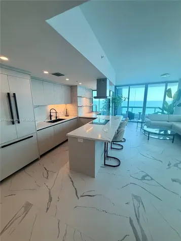 6899 Collins Avenue Miami Beach FL 33141