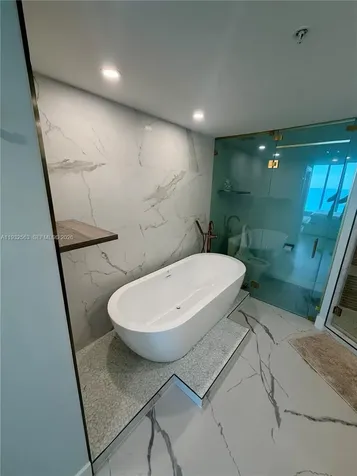 6899 Collins Avenue Miami Beach FL 33141