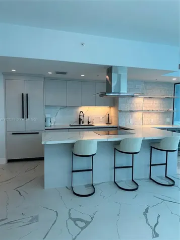 6899 Collins Avenue Miami Beach FL 33141