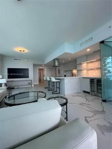 6899 Collins Avenue Miami Beach FL 33141