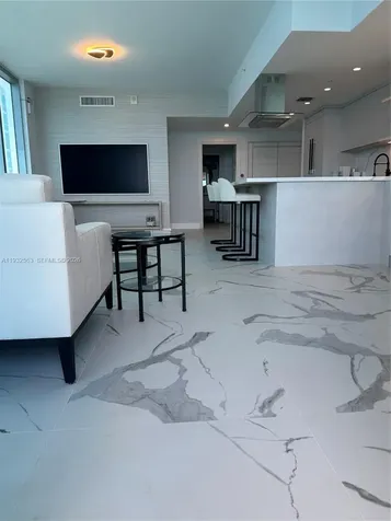 6899 Collins Avenue Miami Beach FL 33141