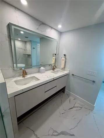 6899 Collins Avenue Miami Beach FL 33141
