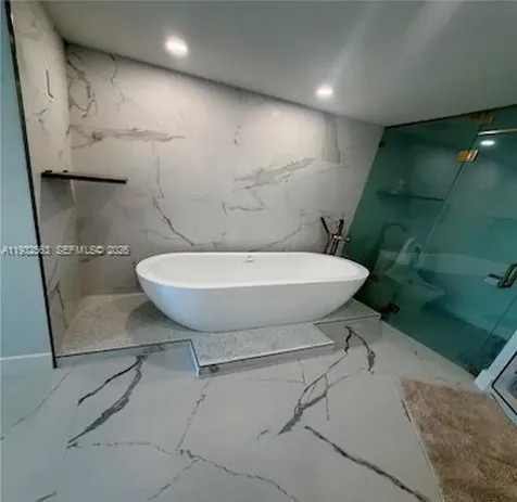 6899 Collins Avenue Miami Beach FL 33141
