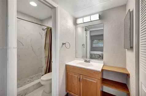 7897 Golf Cir Drive Margate FL 33063