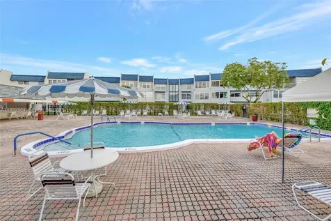 7897 Golf Cir Drive Margate FL 33063