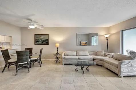 7897 Golf Cir Drive Margate FL 33063