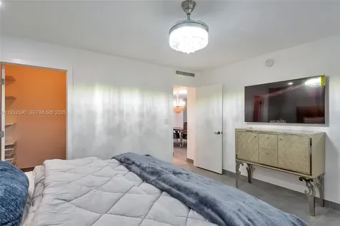 4001 S Ocean Drive Hollywood FL 33019